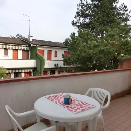 Cozy Flat In With Swimming Pool-beahost Apartment Bibione