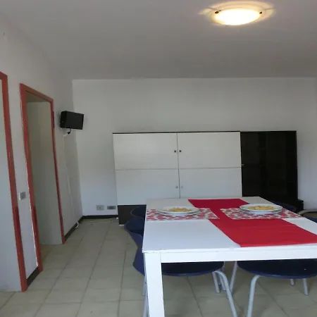Cozy Flat In With Swimming Pool-beahost *
