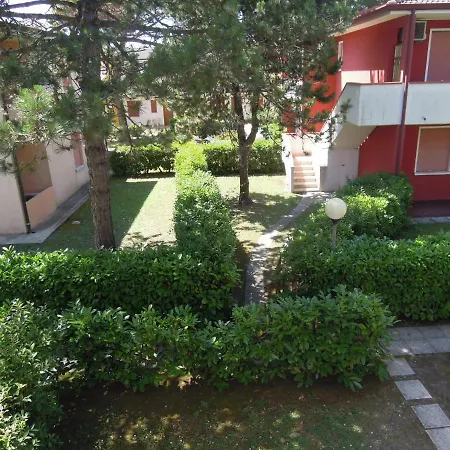 Cozy Flat In With Swimming Pool-beahost