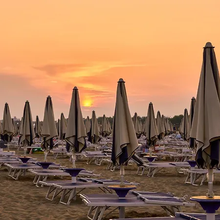 Cozy Flat In With Swimming Pool-beahost Appartamento Bibione