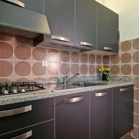 Cozy Flat In With Swimming Pool-beahost 아파트