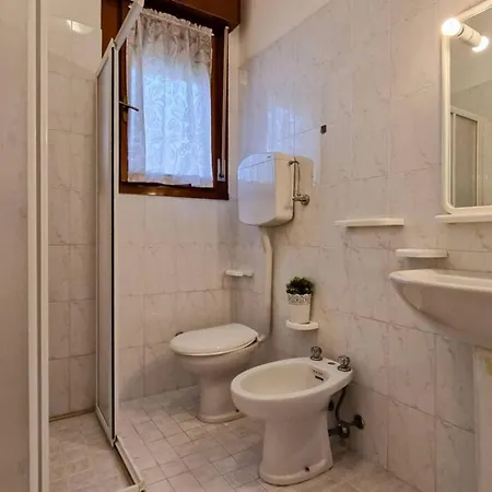 Cozy Flat In With Swimming Pool-beahost Μπιμπιόνε